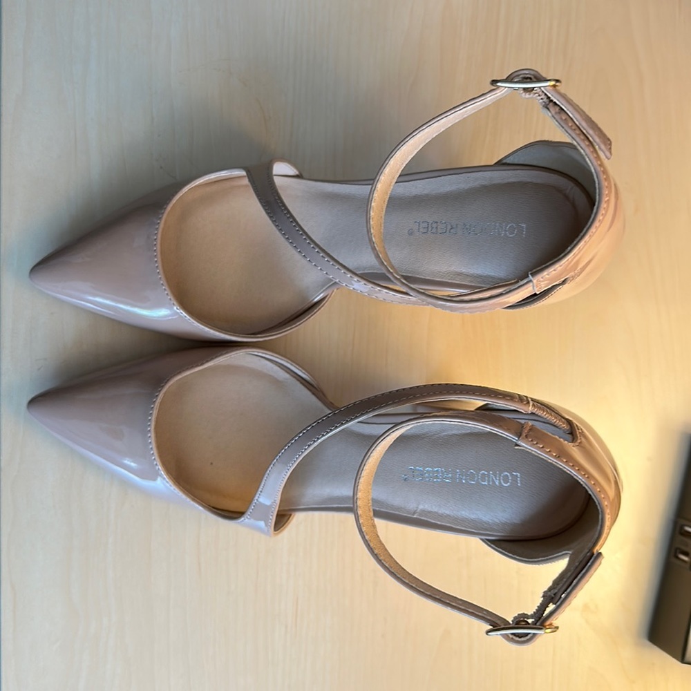 Women's Crisscross Ankle-Strap Pumps SIZE 39